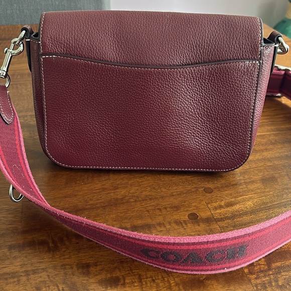 Coach Crossbody Camera Bag with Adjustable Guitar Strap - Picture 2 of 10